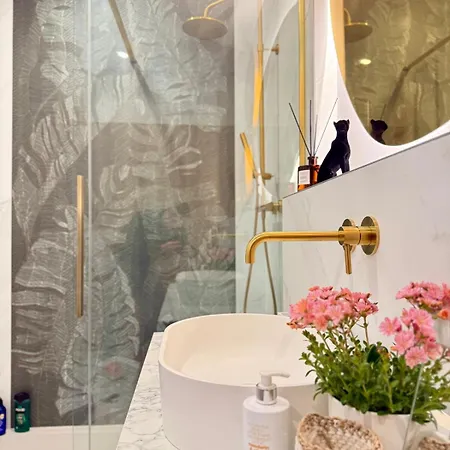 דירה Piper Indigo Targi