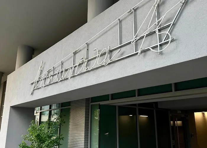 Piper Indigo Targi *